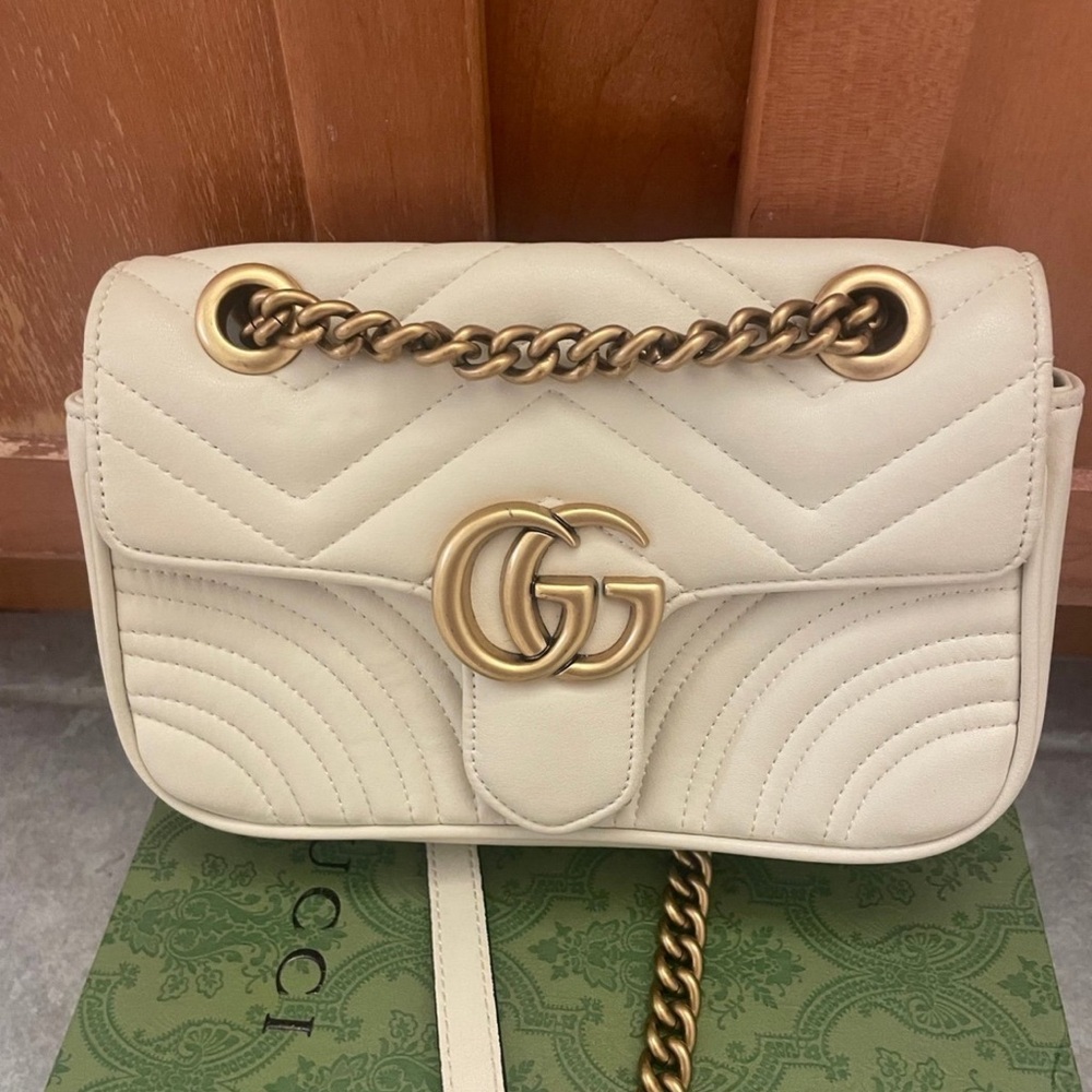 Gucci White Matelassé GG Chain Crossbody Bag